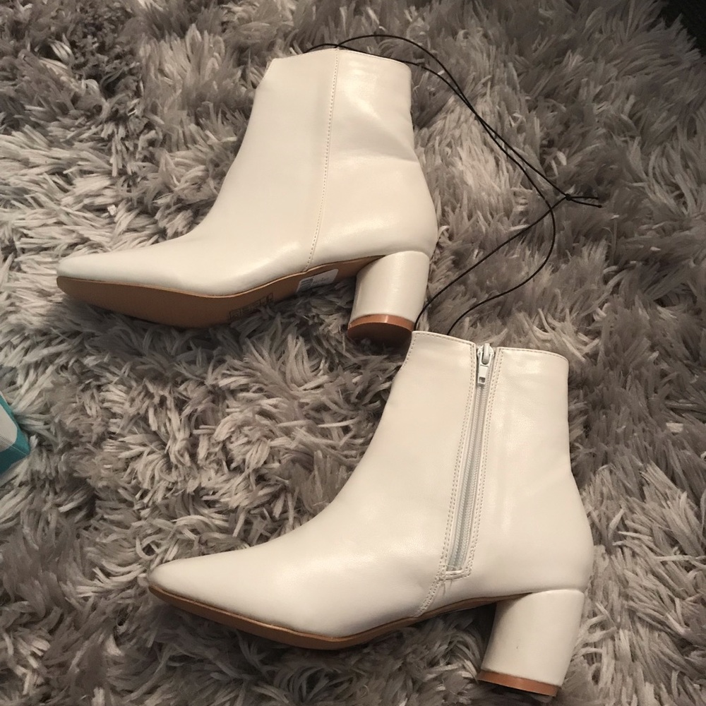 White boot heels
